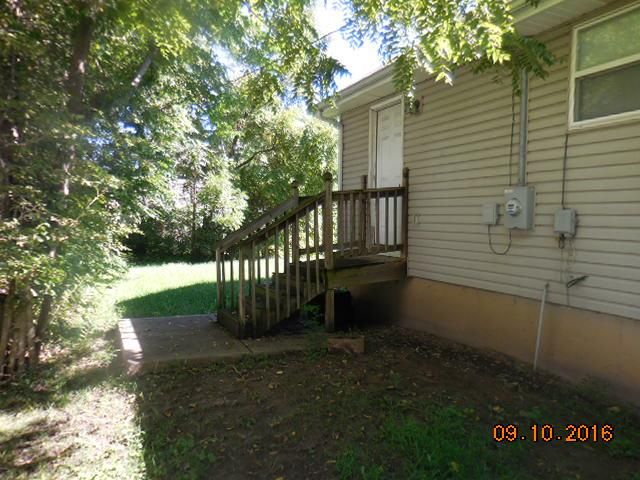 1160 E 77th Ter, Kansas City, MO 64131