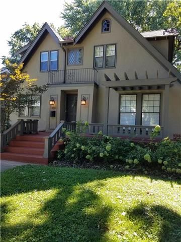 205 E 67th St, Kansas City, MO 64113