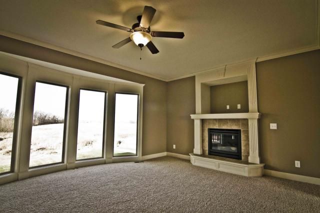 10357 N Tullis Ave, Kansas City, MO 64157