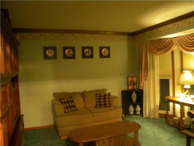 8526 Freeman Ave, Kansas City, KS 66112