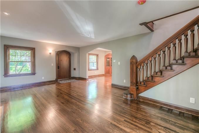 418 E 55th St, Kansas City, MO 64110