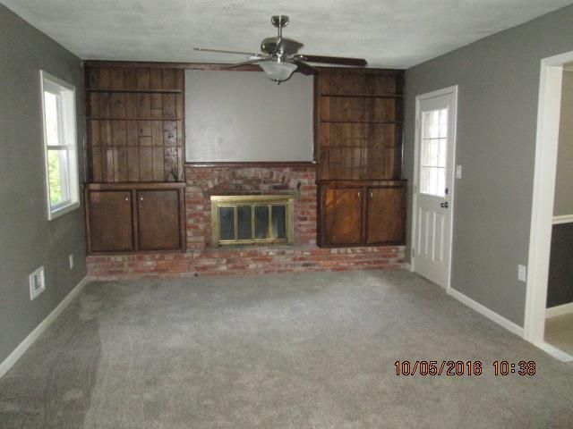 1901 NW 45th Ter, Riverside, MO 64150
