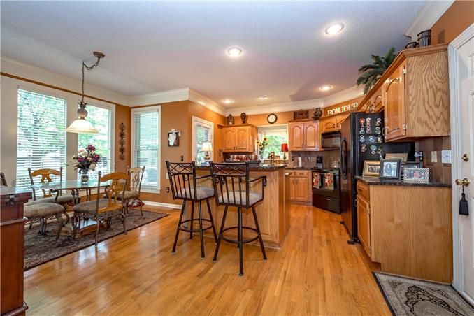 13909 Briar St, Overland Park, KS 66224
