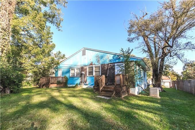 4417 E 56th St, Kansas City, MO 64130