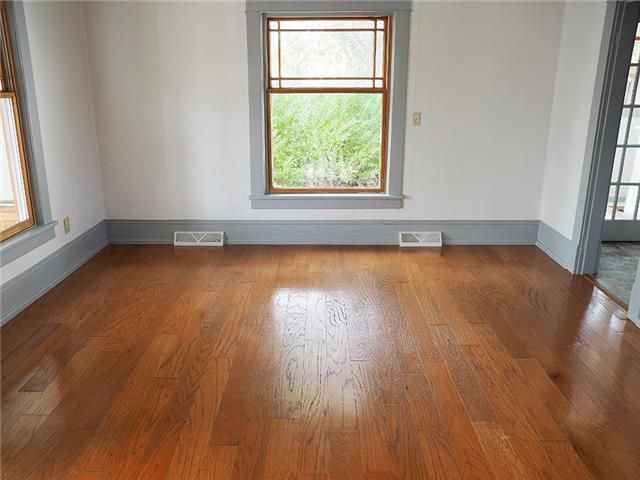 62 40 Hw, Lecompton, KS 66050