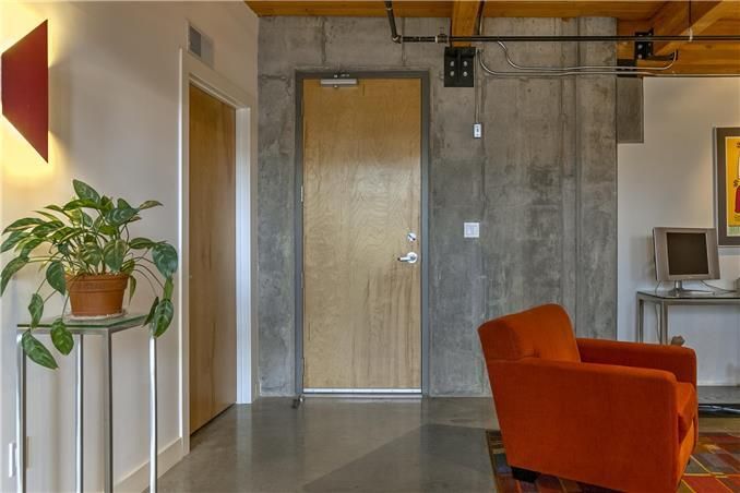 210 W 5 St, Kansas City, MO 64105