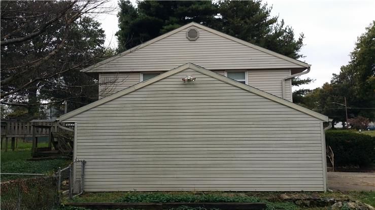 18511 E 8th St, Independence, MO 64056