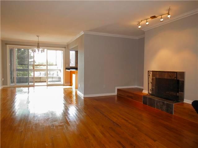 104 E 41st St #3, Kansas City, MO 64111