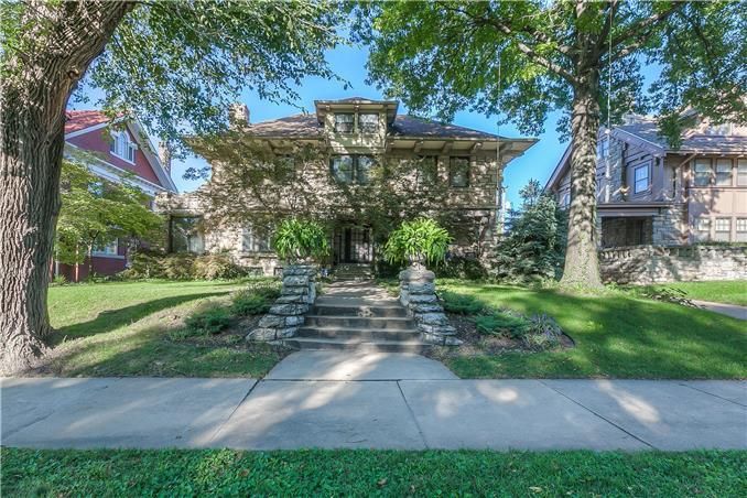 3530 Harrison Blvd, Kansas City, MO 64109