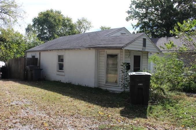 111 N Crescent Ave, Independence, MO 64053