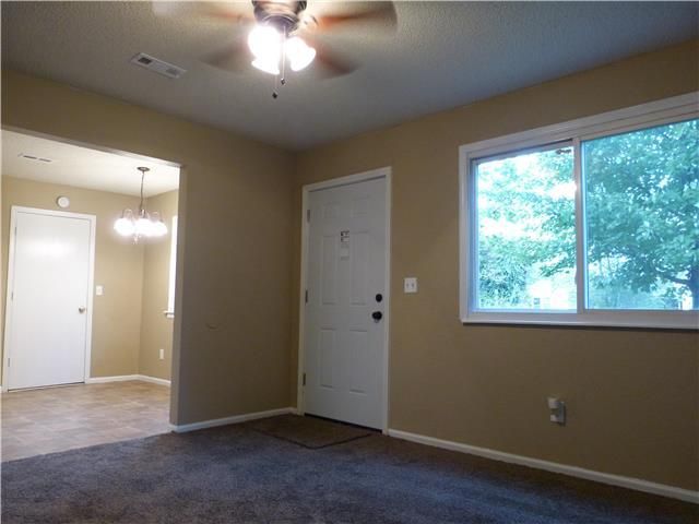 621 N Willie St, Olathe, KS 66061