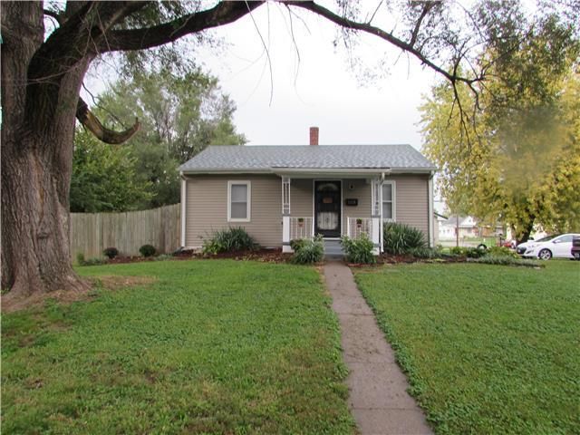 2329 Seneca St, St Joseph, MO 64507