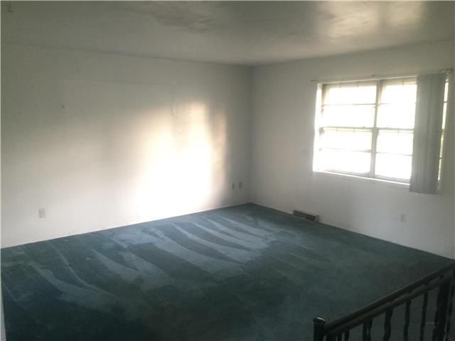 1300 NW 66th Ter, Kansas City, MO 64118