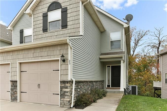 25 NW 95th Pl, Kansas City, MO 64155