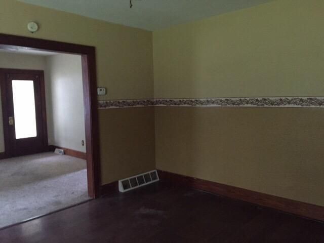 635 E Lake Blvd, St Joseph, MO 64503