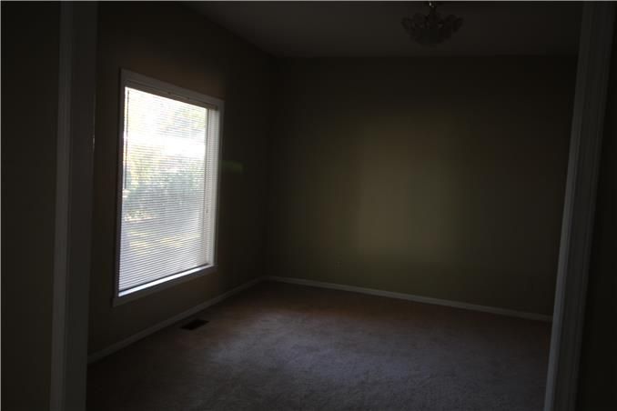 422 Grover St, Warrensburg, MO 64093