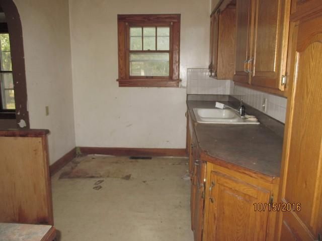 511 N 4 St, Lacygne, KS 66040