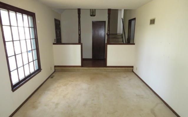 7025 Hallet St, Shawnee, KS 66216