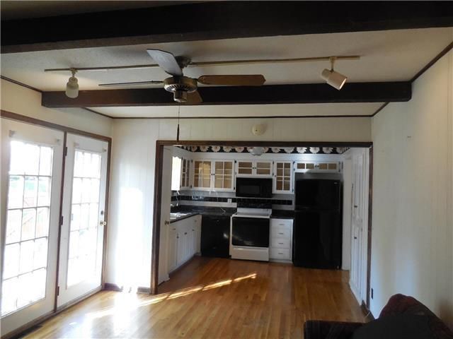 10918 Harrison St, Kansas City, MO 64131