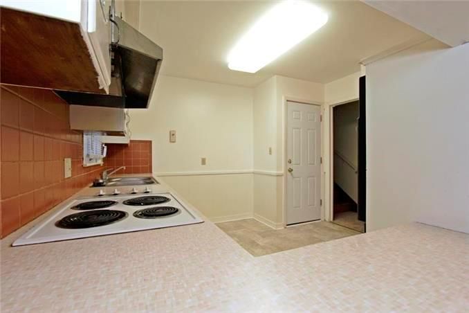 7915 Hedges Ave, Raytown, MO 64138