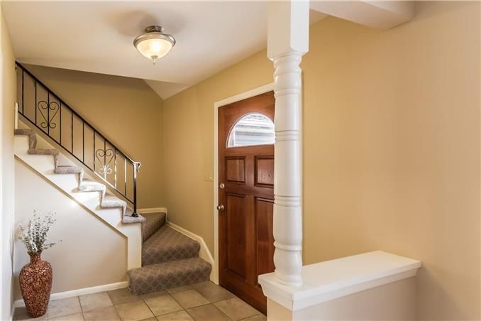 9022 Grant St, Overland Park, KS 66209