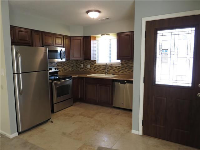 1007 Alma St, Lawrence, KS 66049