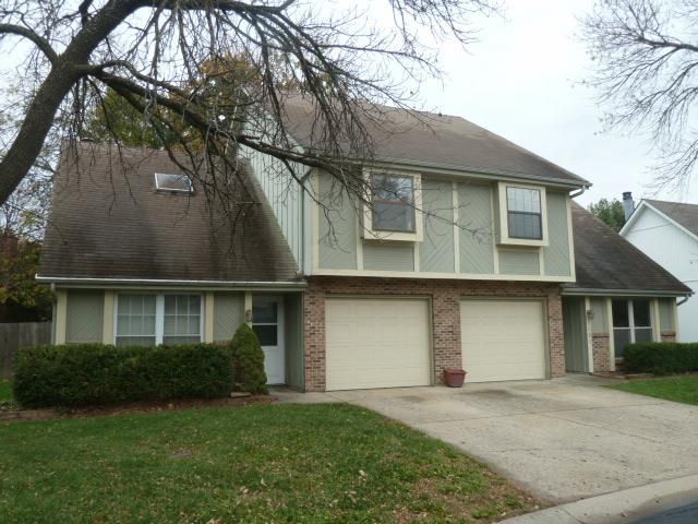 8589 Perry Ln, Overland Park, KS 66212