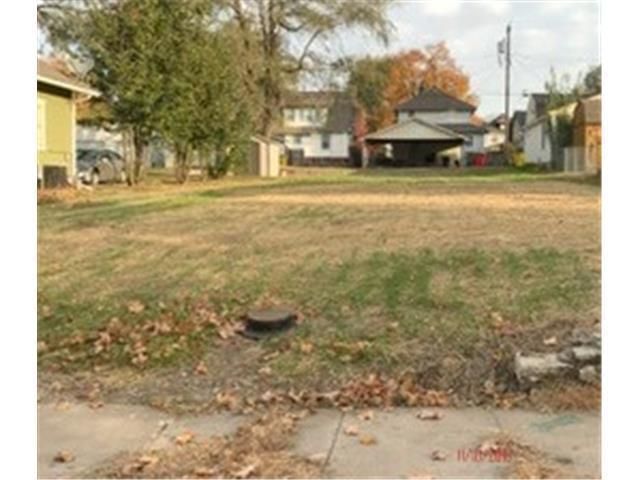 1710 Oneida St, Lexington, MO 64067