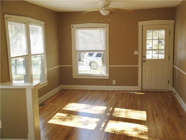 707 S Ash St, Ottawa, KS 66067