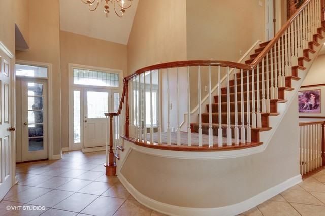 13901 Mackey St, Overland Park, KS 66223