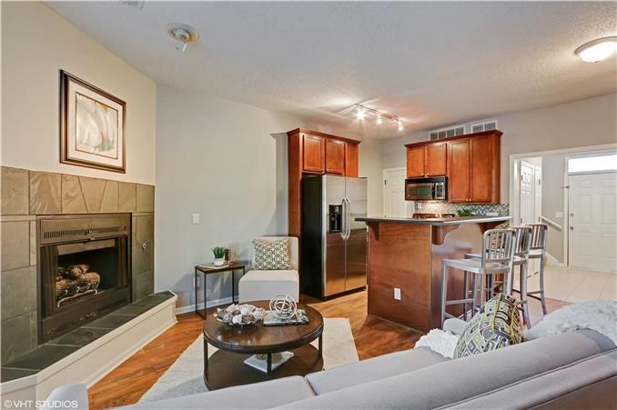 4142 Roanoke Rd, Kansas City, MO 64111