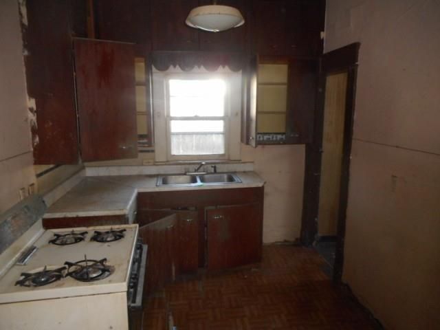 721 S Willis Ave, Independence, MO 64052