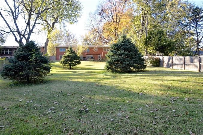 4319 Central St, Kansas City, MO 64116