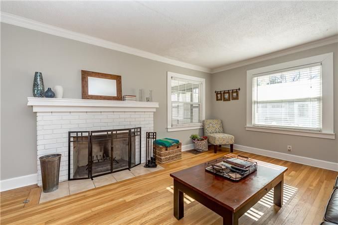 7 E 62nd Ter, Kansas City, MO 64113