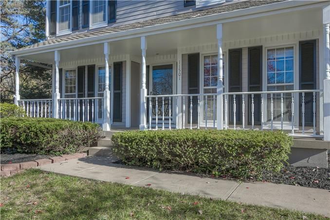 11501 Riley St, Overland Park, KS 66210