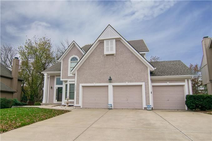 14104 Gillette St, Overland Park, KS 66221