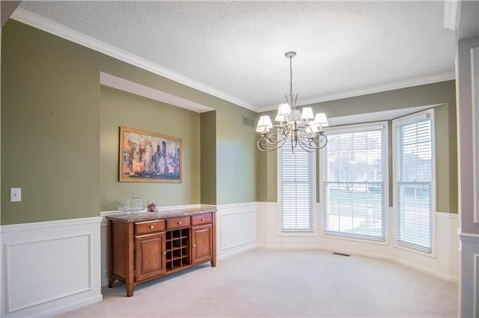 14104 Gillette St, Overland Park, KS 66221