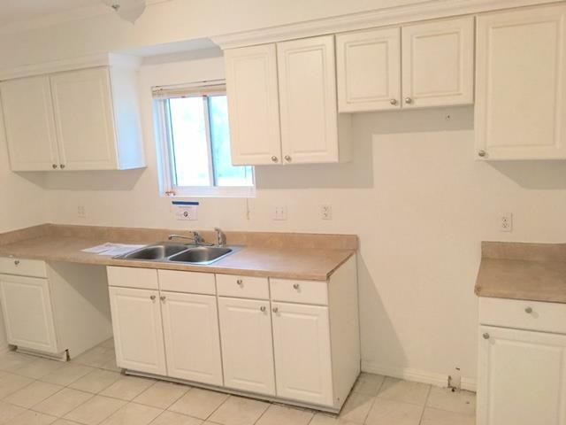 2734 E 36th St, Kansas City, MO 64128