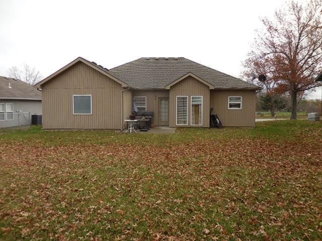 202 S Gaar St, Lone Jack, MO 64070