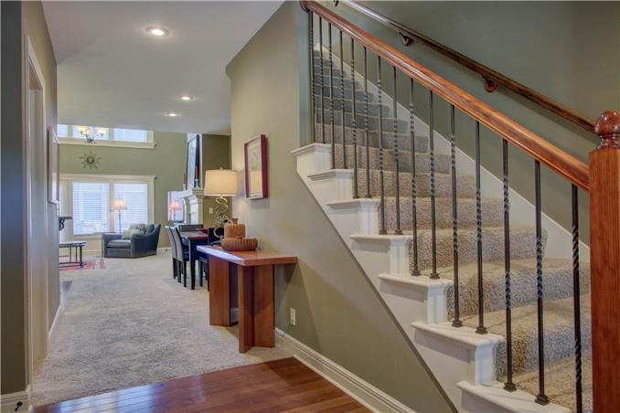 4007 W 159th Ter, Overland Park, KS 66085