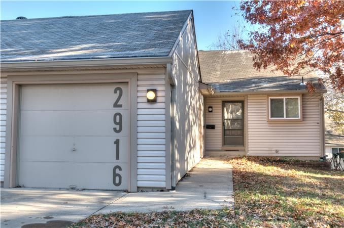 2916 NE 59th Pl, Gladstone, MO 64119