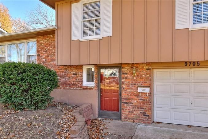 9705 E 50th St, Kansas City, MO 64133