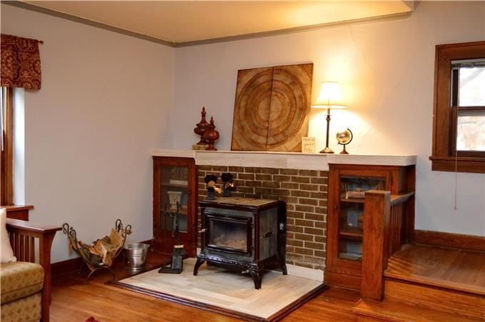 5008 Walnut St, Kansas City, MO 64112