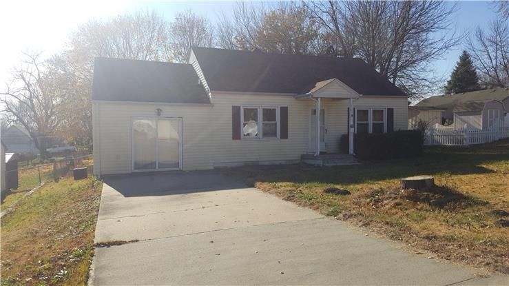 1203 E 25th St, Independence, MO 64055