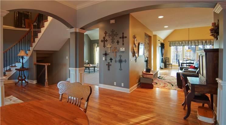 307 E 125th Pl, Kansas City, MO 64145