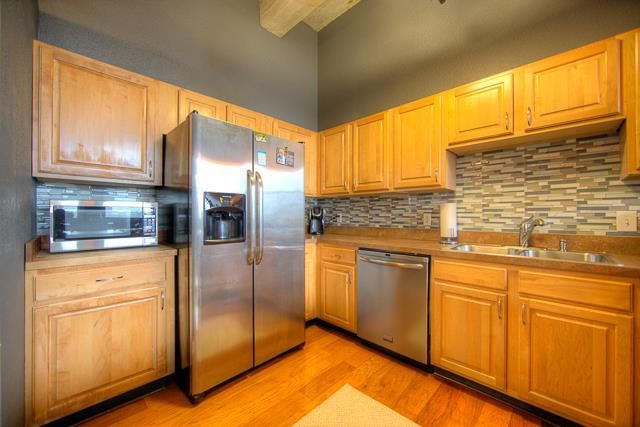 321 W 7th St #508, Kansas City, MO 64105