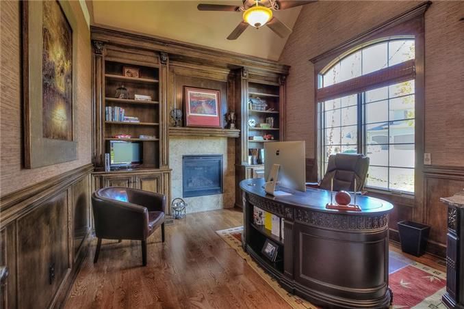 12319 W 164th Ter, Overland Park, KS 66221