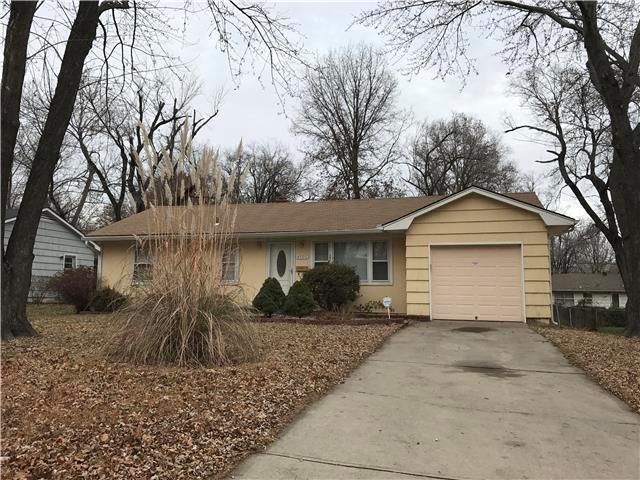 4702 E 113th St, Kansas City, MO 64137