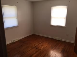 7621 E 75th Ter, Kansas City, MO 64138