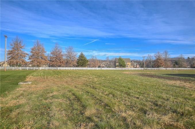13500 E 95th Ter, Kansas City, MO 64138